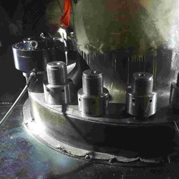 Hydraulischer Spanner zur Erzeugung von Wasser