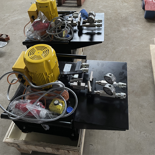 400t hydraulic jacks